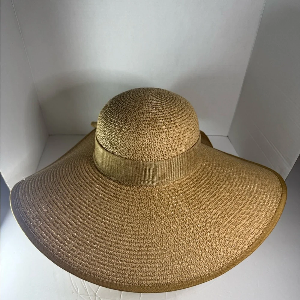 Elegant Tan Wide-Brimmed Hat - Picture 1 of 6